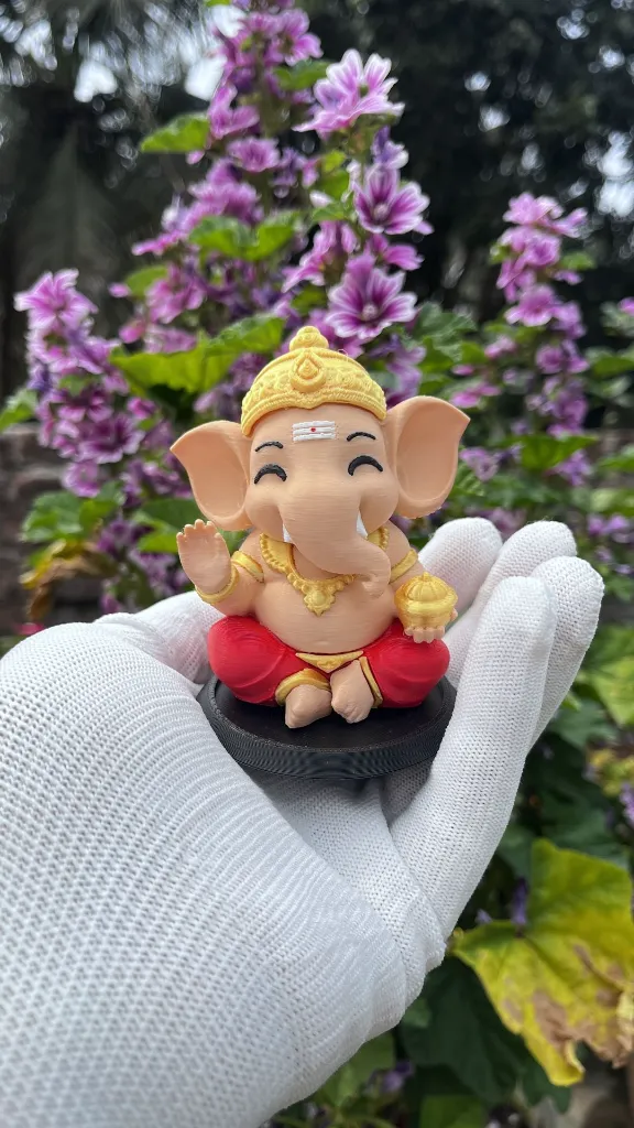Bala Ganesh - Table Top / Car Dashboard Figurine