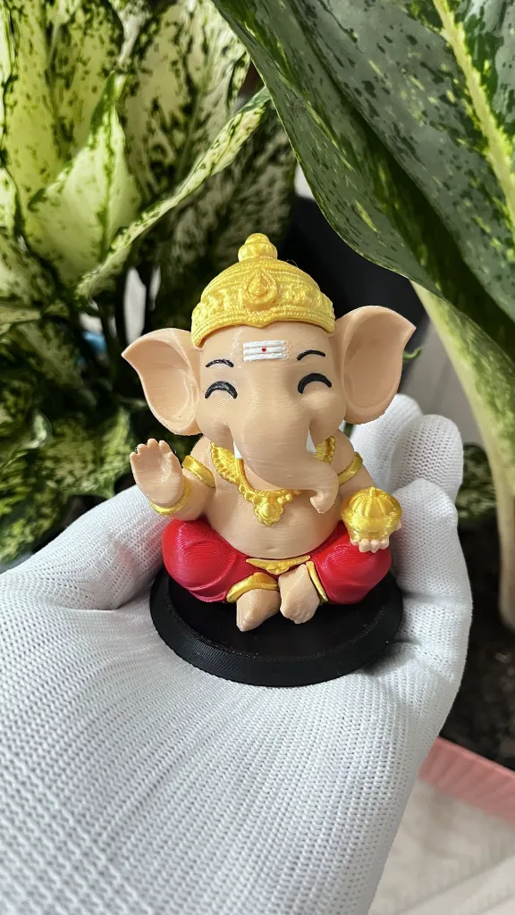 Bala Ganesh - Table Top / Car Dashboard Figurine